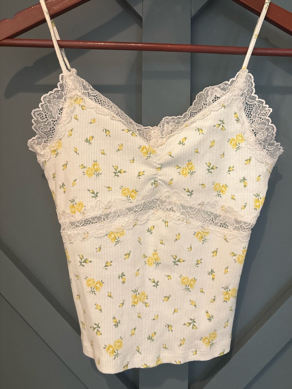 Divided White Floral Lace-Trim Cami Tank Top EUC
